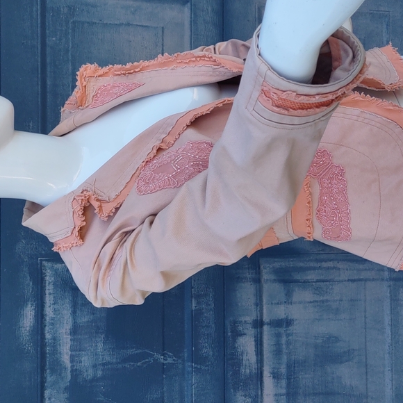 BISOU BISOU by Michele Bohbot Hand Crafted Summer Blazer - Picture 3 of 17